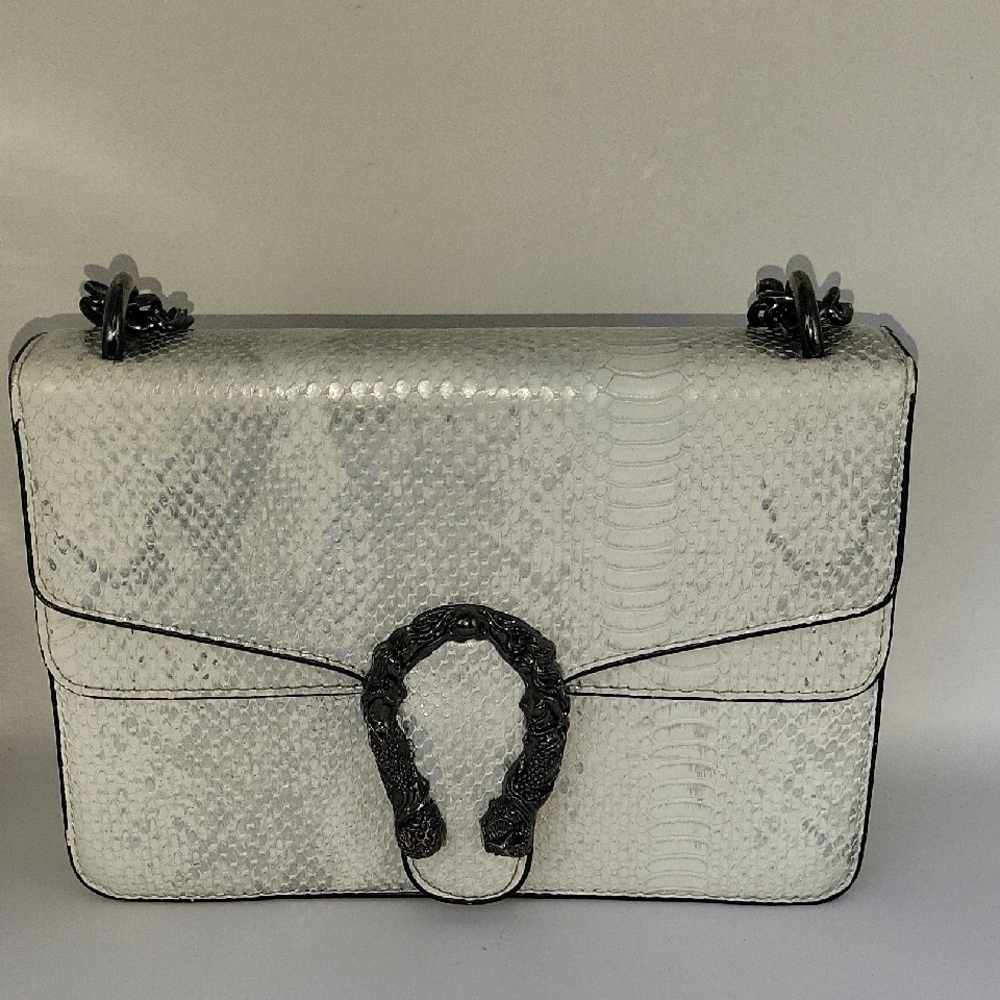 Snake Print Silver & White Chain Strap   Bag - Picture 2 of 10